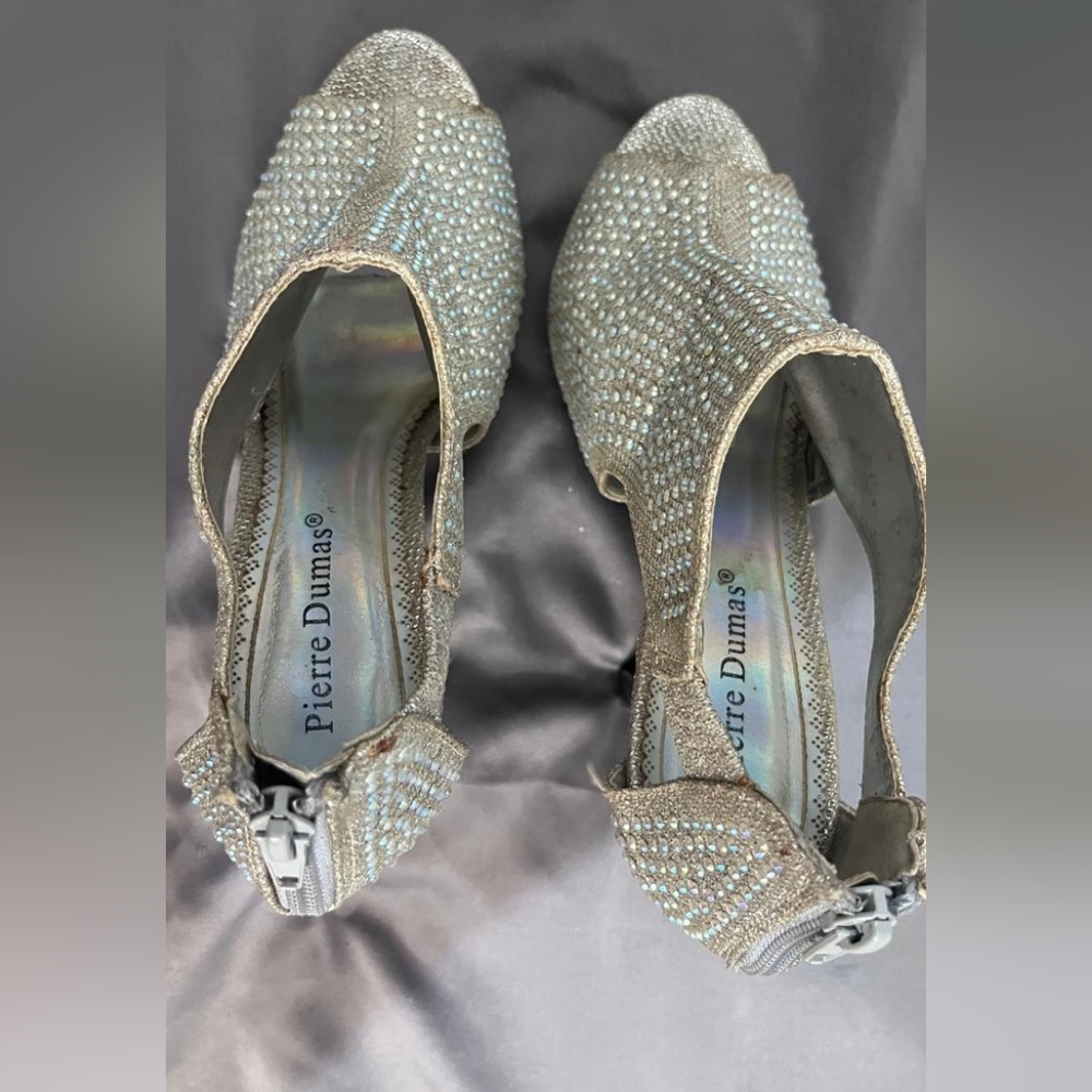 Pierre Dumas Glittering Silver Heels